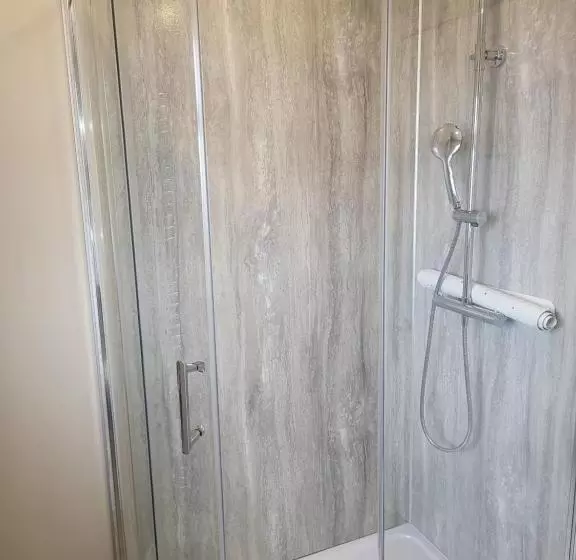 בית מלון כפרי Royal Court