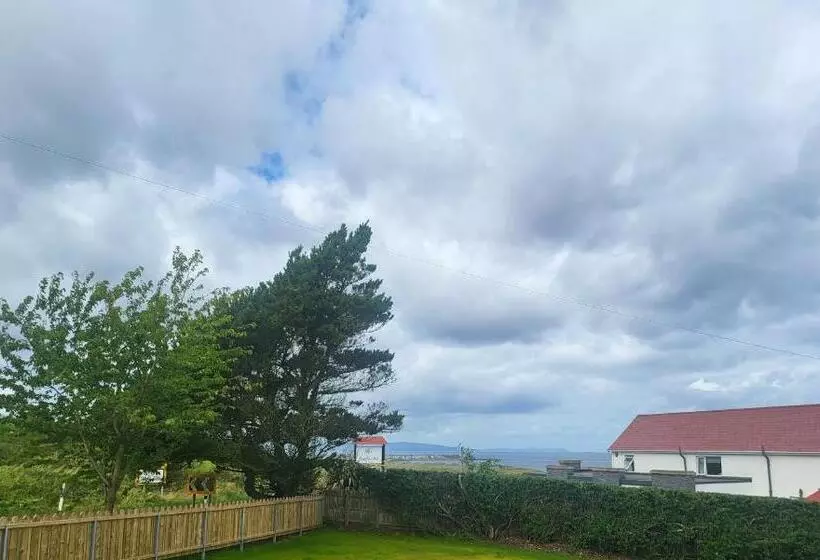 בית מלון כפרי Royal Court