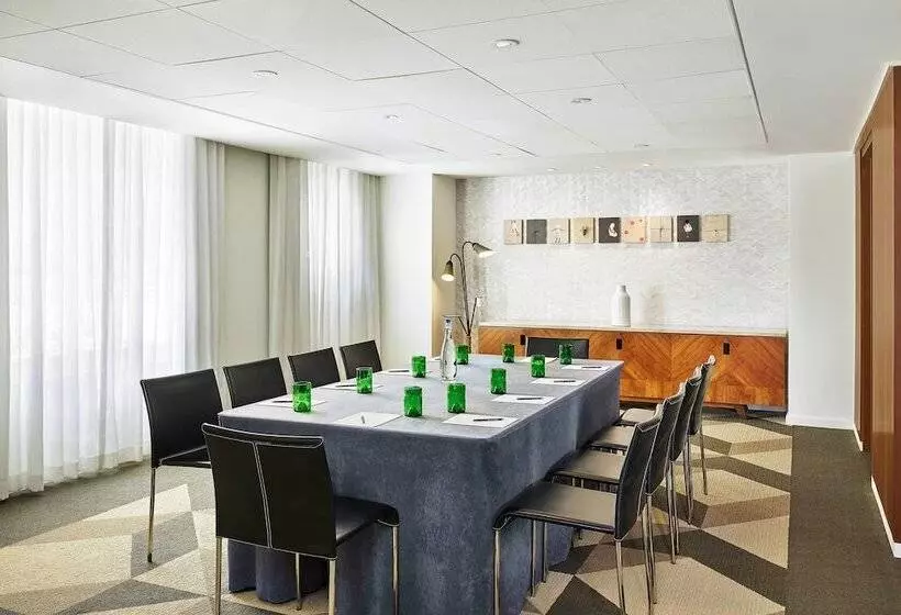 호텔 Royal Palm South Beach Miami, A Tribute Portfolio Resort