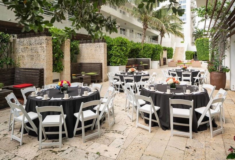 בית מלון כפרי Royal Palm South Beach Miami, A Tribute Portfolio Resort
