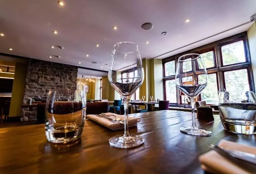 בית מלון כפרי Stonecross Manor