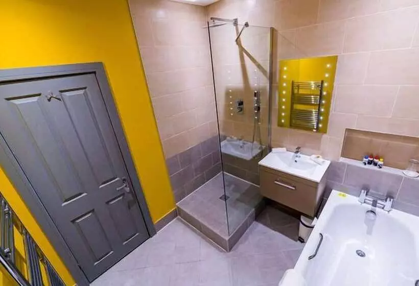 בית מלון כפרי Stonecross Manor