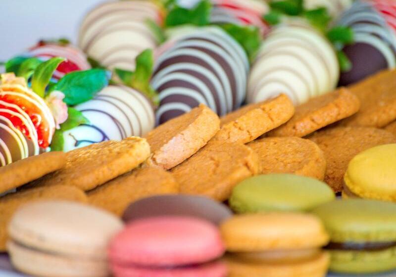 Отель The Riverside Park