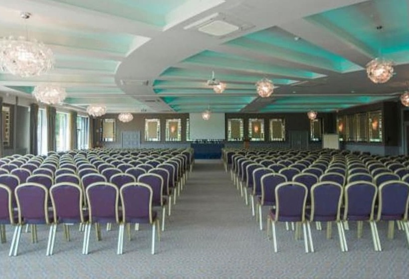 Отель The Riverside Park