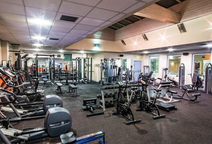 Отель The Riverside Park