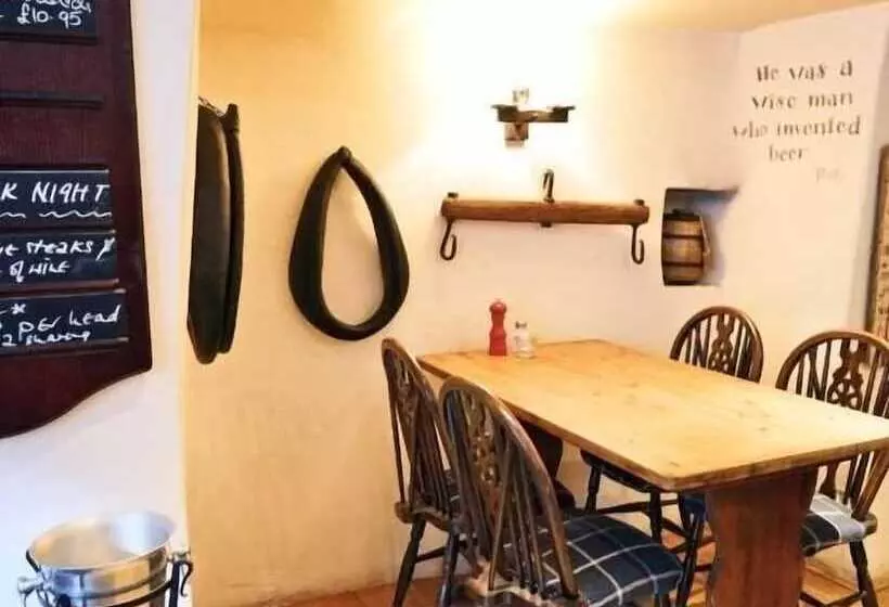 Отель The Stonemasons Inn