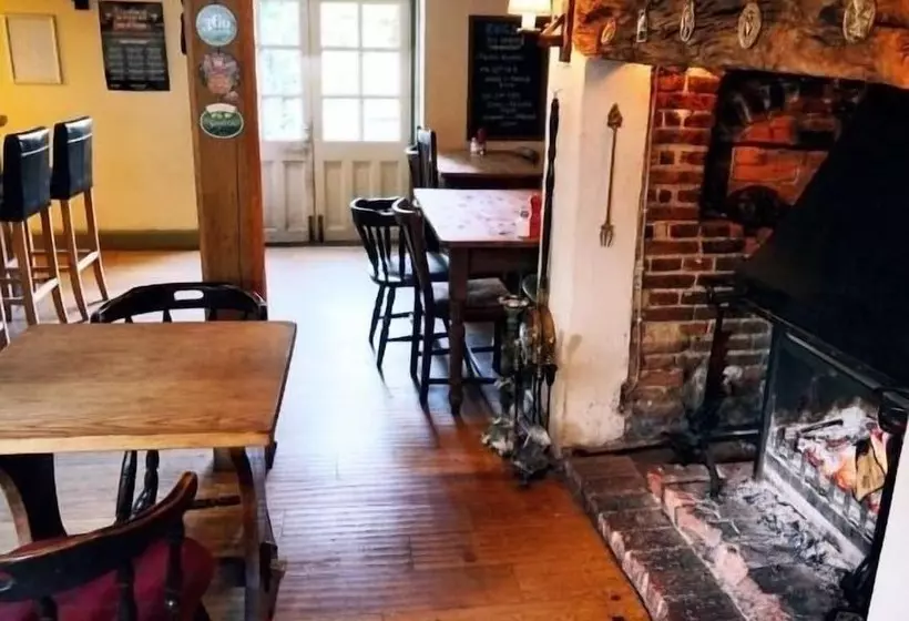 Отель The Stonemasons Inn