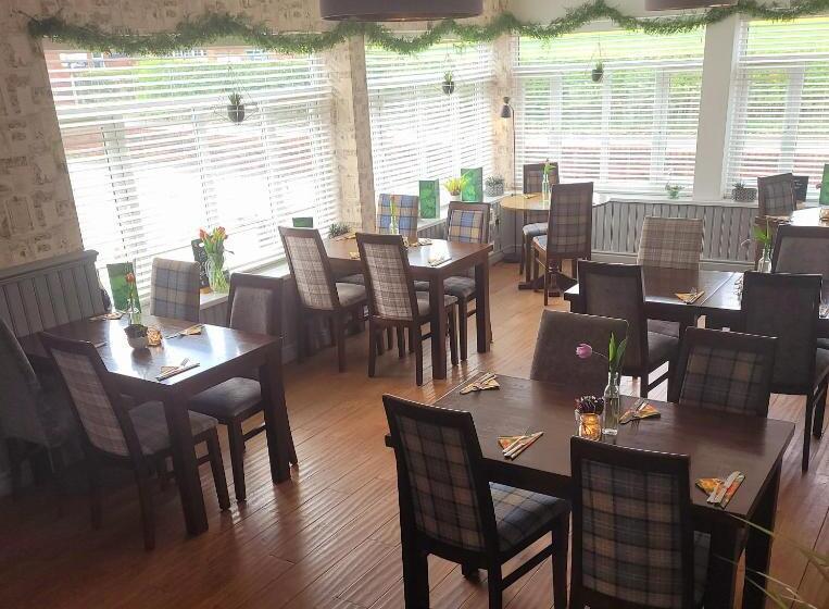 ユースホステル The Glazebury Bar And Restaurant With Accommodation