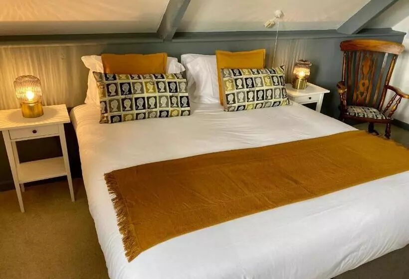 ユースホステル The Lion At West Pennard