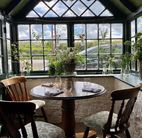 ユースホステル The Lion At West Pennard