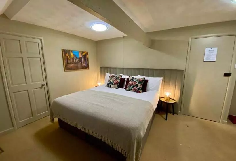 ユースホステル The Lion At West Pennard