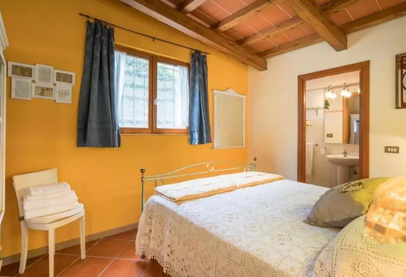 Podere Rosso Baccarà   Bed & Breakfast