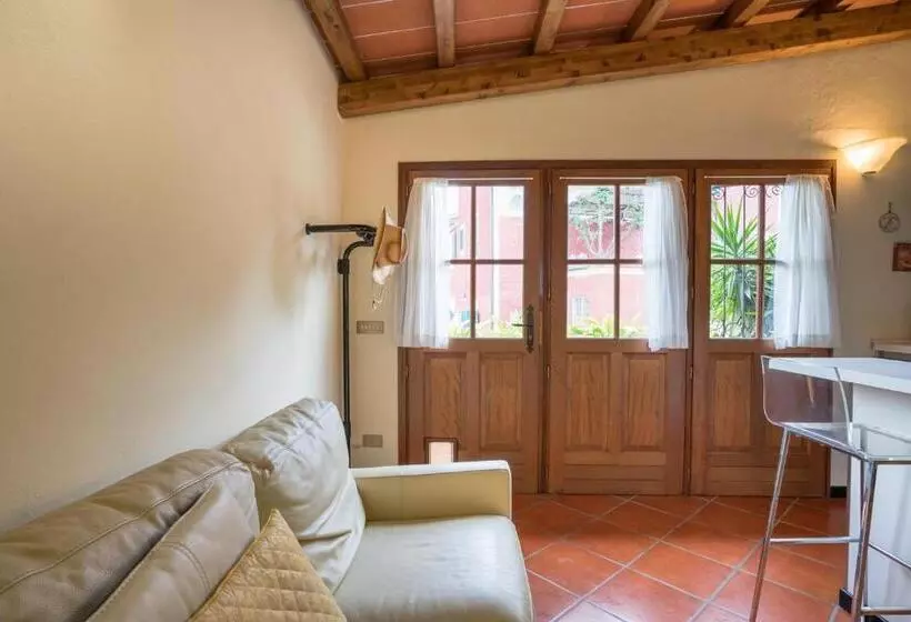 Podere Rosso Baccarà   Bed & Breakfast