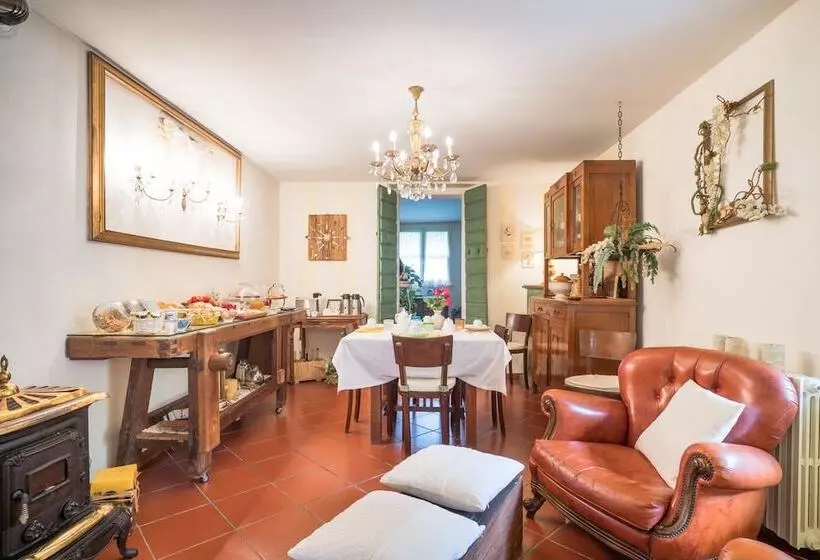 Podere Rosso Baccarà   Bed & Breakfast