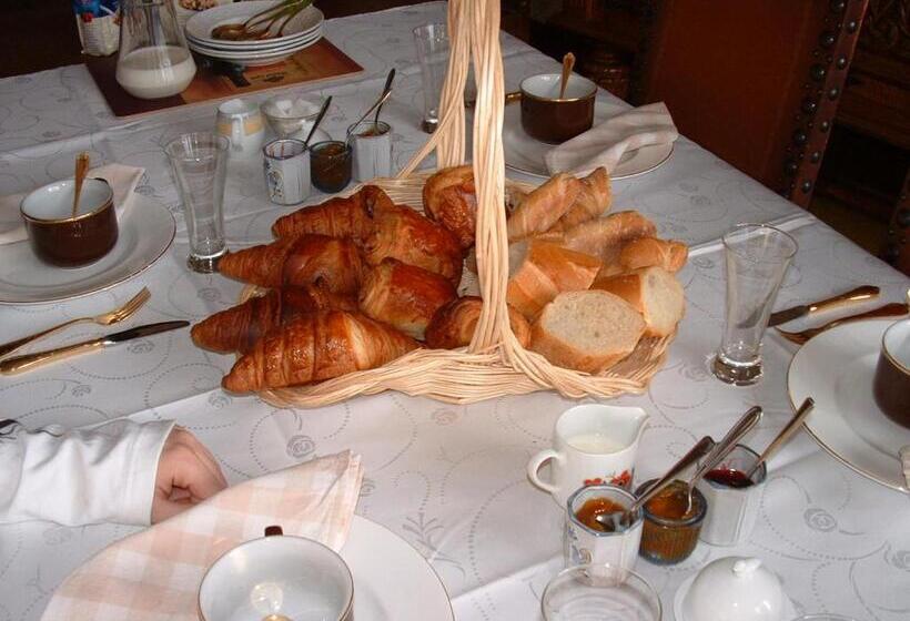 ベッドアンドブレックファースト Chambres D'hôtes Le Forgeron