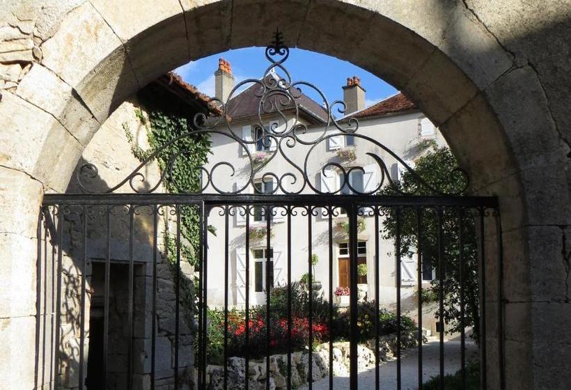 مبيت وإفطار Le Bailli De Montsaugeon