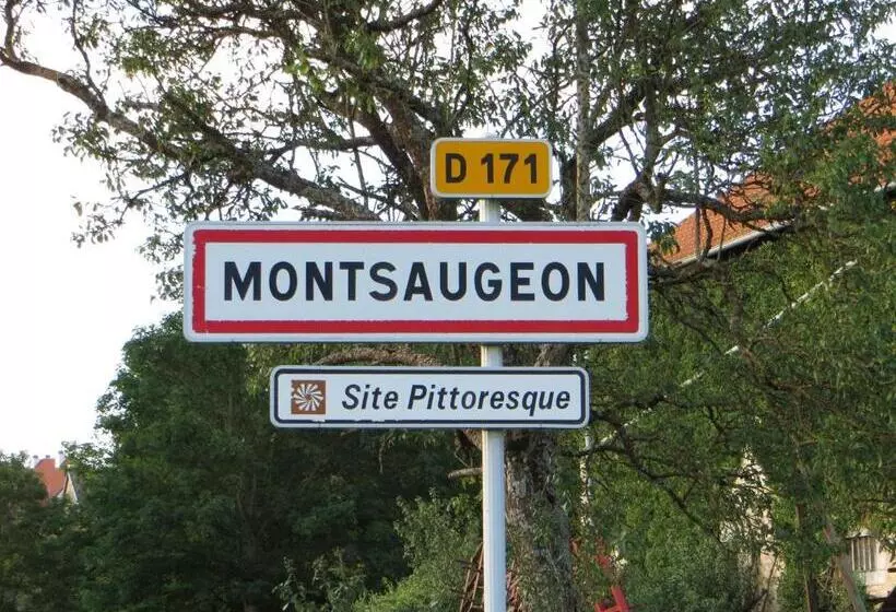 Aamiaismajoitus (B&B) Le Bailli De Montsaugeon