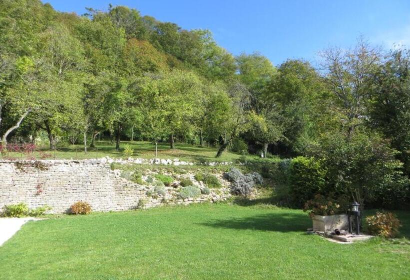 مبيت وإفطار Le Bailli De Montsaugeon