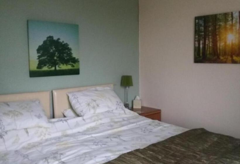 민박 Plumtree House