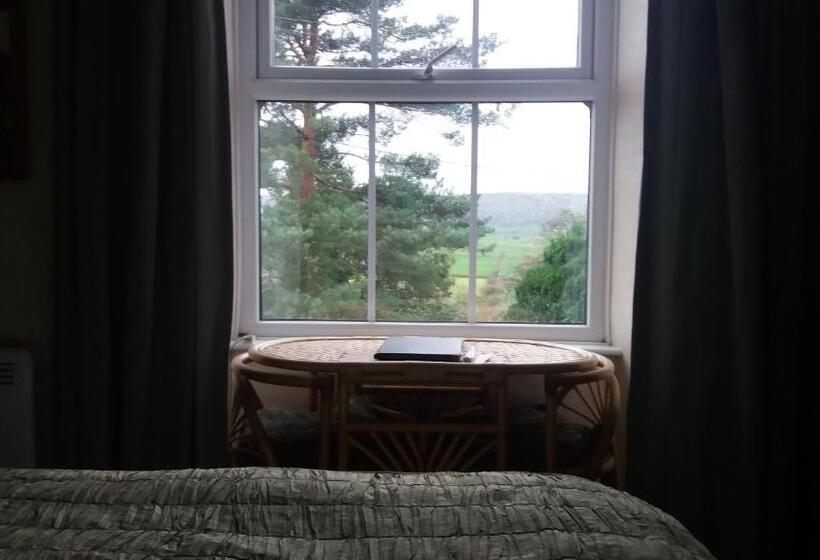 민박 Plumtree House