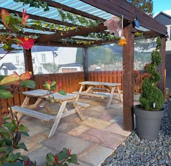 ベッドアンドブレックファースト The Ship Inn