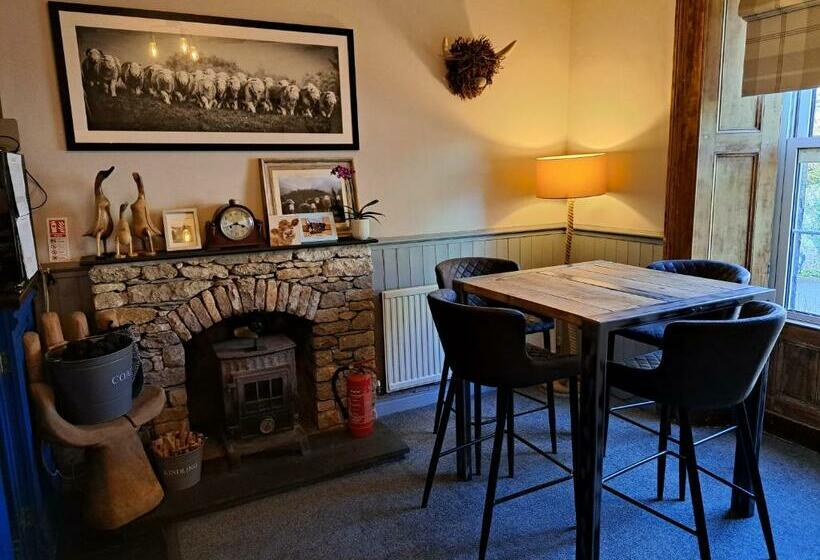 مبيت وإفطار The Ship Inn