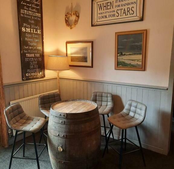 مبيت وإفطار The Ship Inn