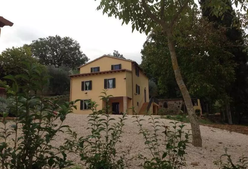 Hotelli Agriturismo Il Truffarello Todi
