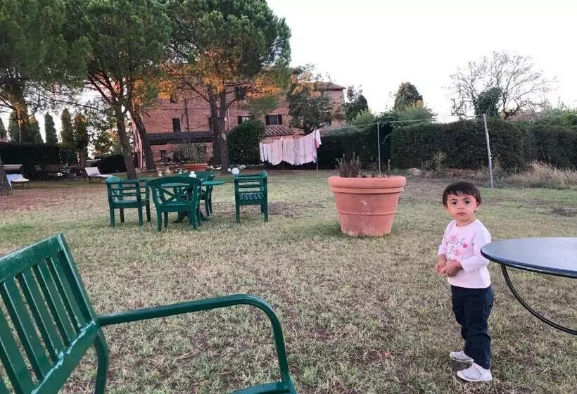 Hotelli Agriturismo Palazzo Val Del Sasso