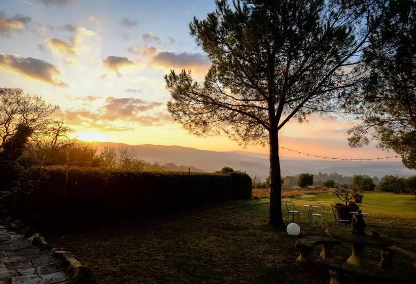 Hotelli Agriturismo Palazzo Val Del Sasso