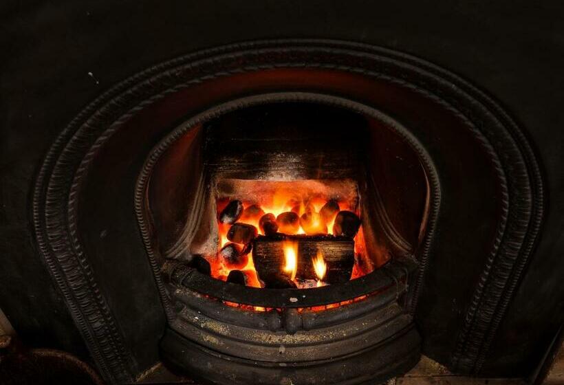 فندق The Wheatsheaf At Beetham