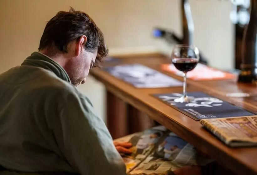 ホテル The Wheatsheaf At Beetham