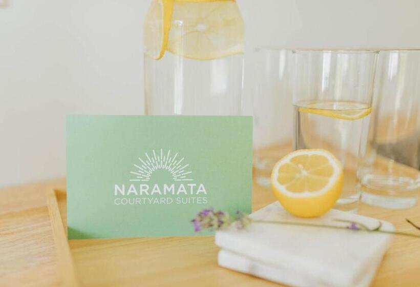 Motel Naramata Courtyard Suites