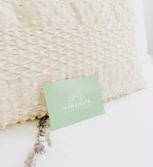 Motelli Naramata Courtyard Suites