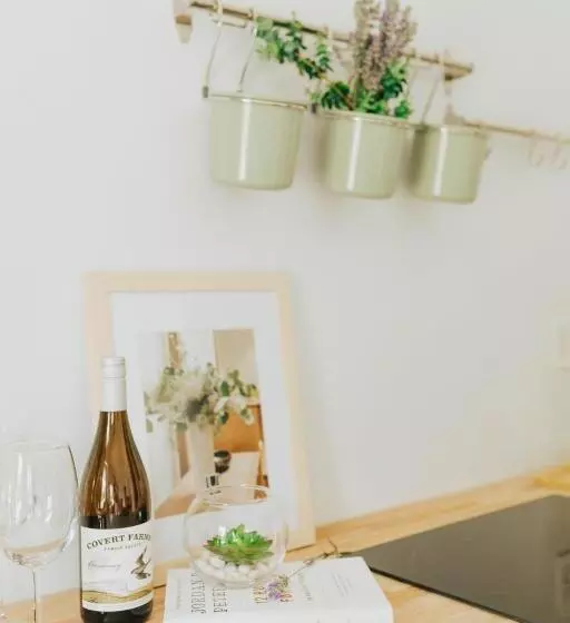 Motelli Naramata Courtyard Suites