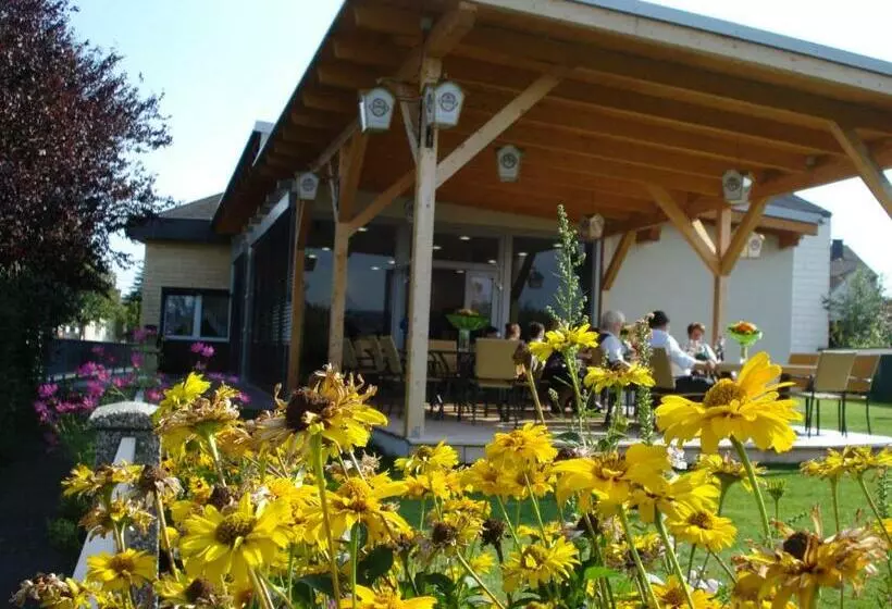 ペンション Gasthof & Gästehaus Trummer
