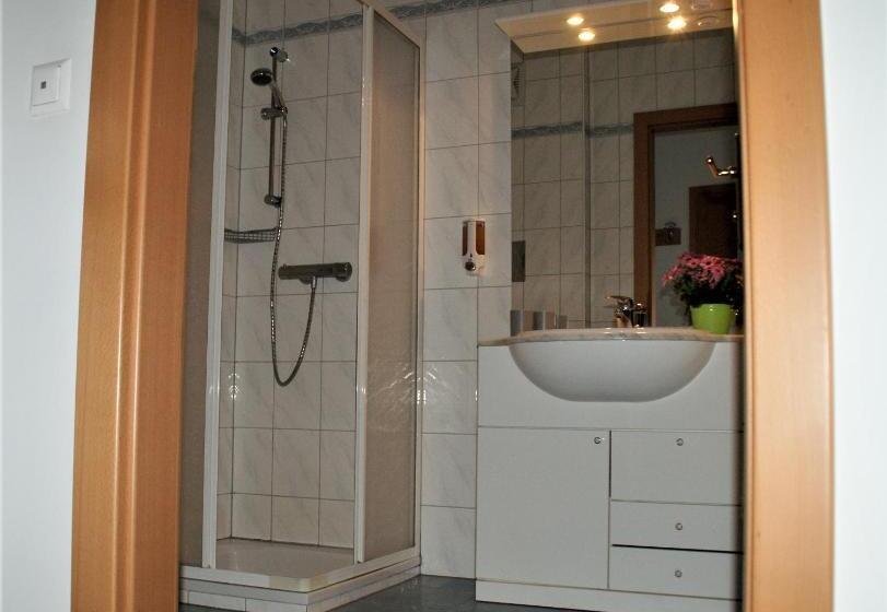 Пансион Gasthof & Gästehaus Trummer