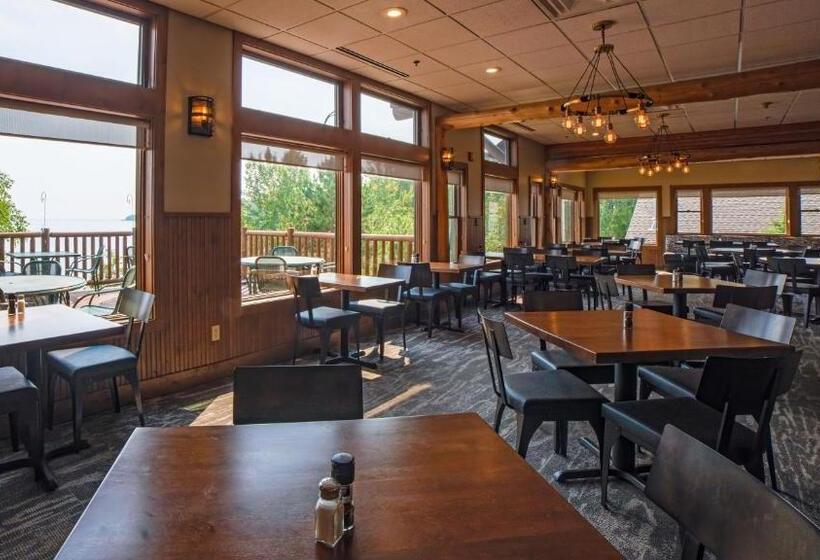 אתר נופש Grand Superior Lodge