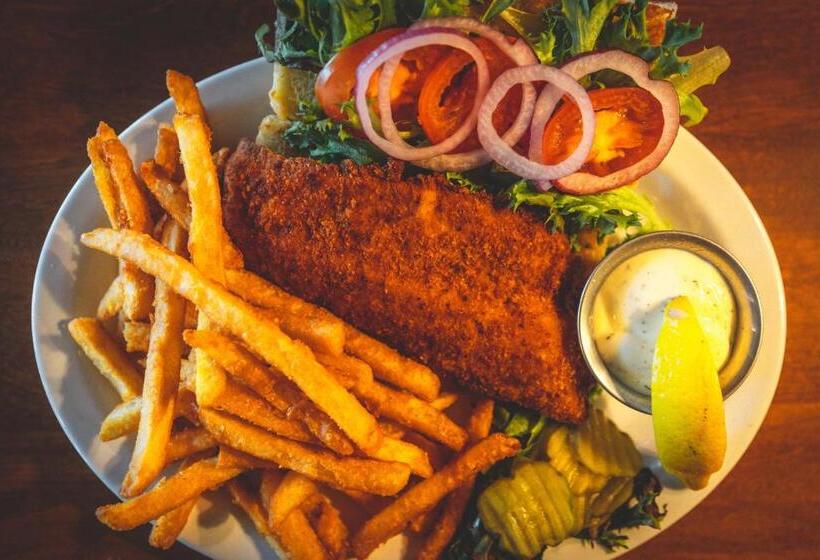 אתר נופש Grand Superior Lodge