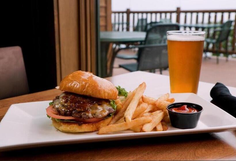 אתר נופש Grand Superior Lodge