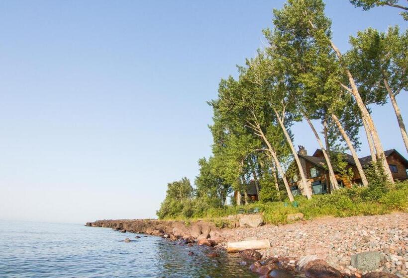 אתר נופש Grand Superior Lodge