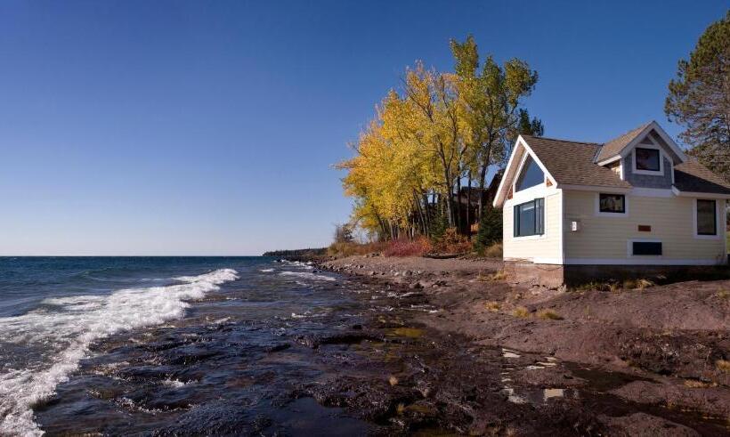 אתר נופש Grand Superior Lodge