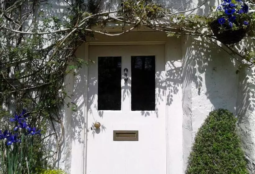 Tracebridge Cottage B&b