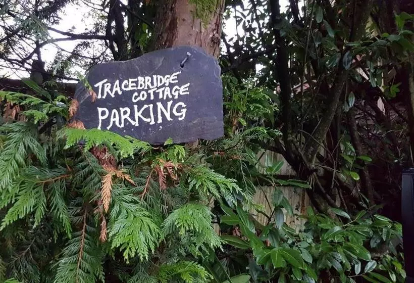 Tracebridge Cottage B&b