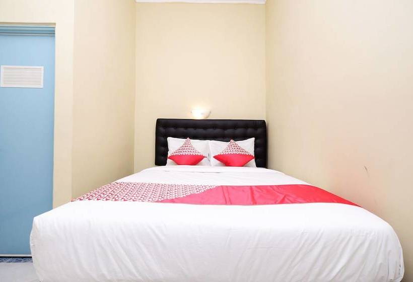 Boytown Hotel By Oyo Rooms