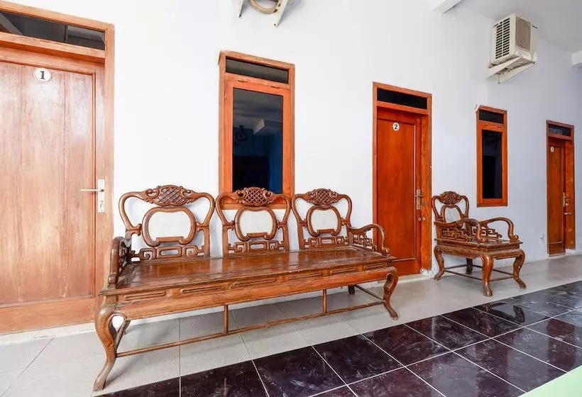 Boytown Hotel By Oyo Rooms