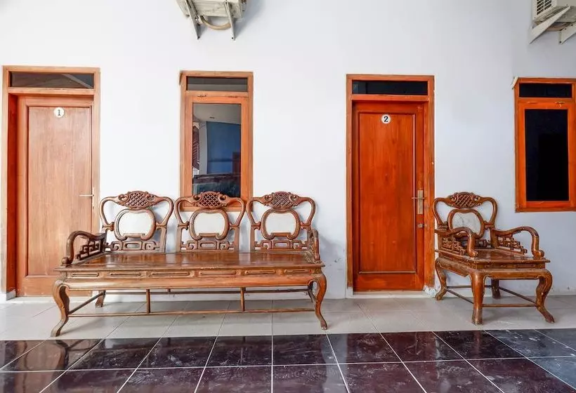 Boytown Hotel By Oyo Rooms