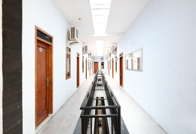 Boytown Hotel By Oyo Rooms