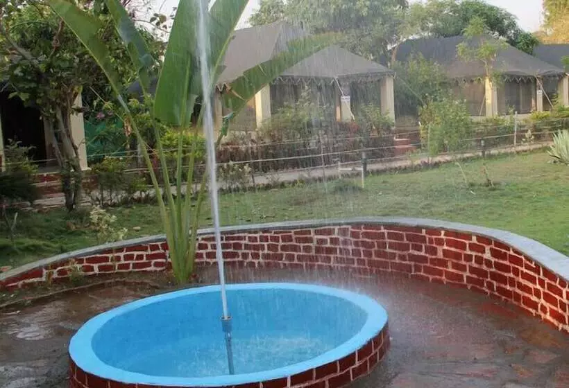 Hotelli Camp Serai Tiger Tadoba