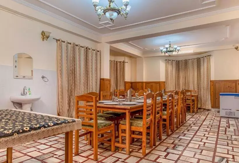 ホテル Echor  The Alpine Crest